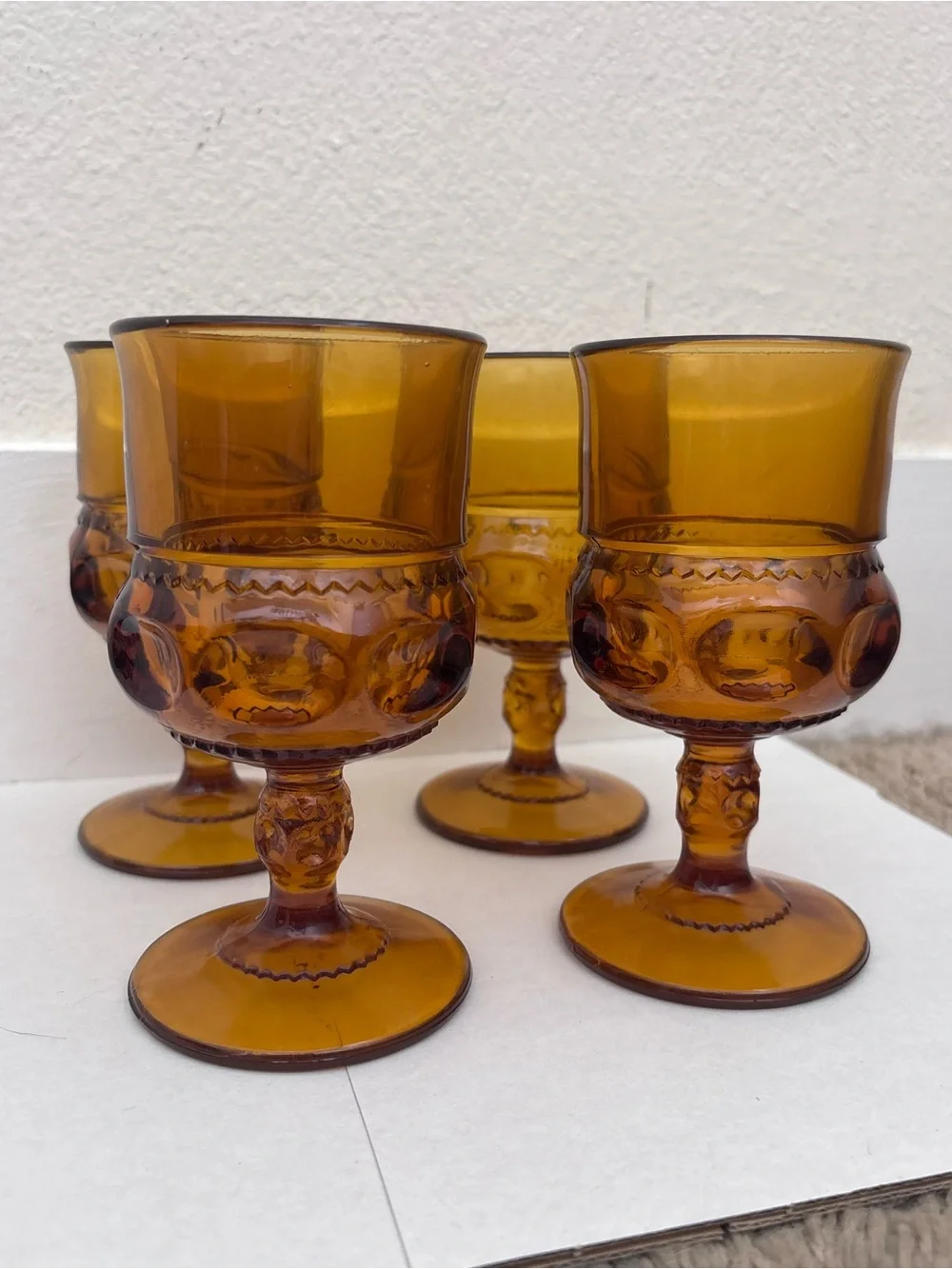 Vintage Amber Glass Goblet Set - 4-Piece Decorative Wine Glasses
